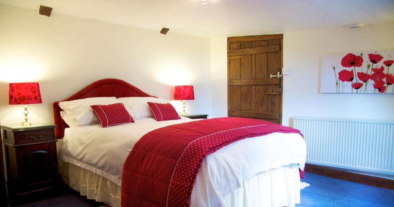 פרמלינגהם Colston Hall Farmhouse B&B מראה חיצוני תמונה