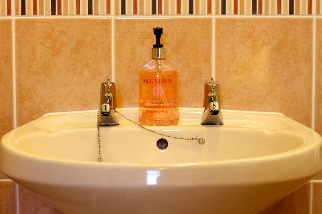 פרמלינגהם Colston Hall Farmhouse B&B חדר תמונה